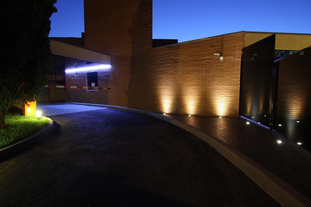 Silk Motel Pedroso ภายนอก รูปภาพ